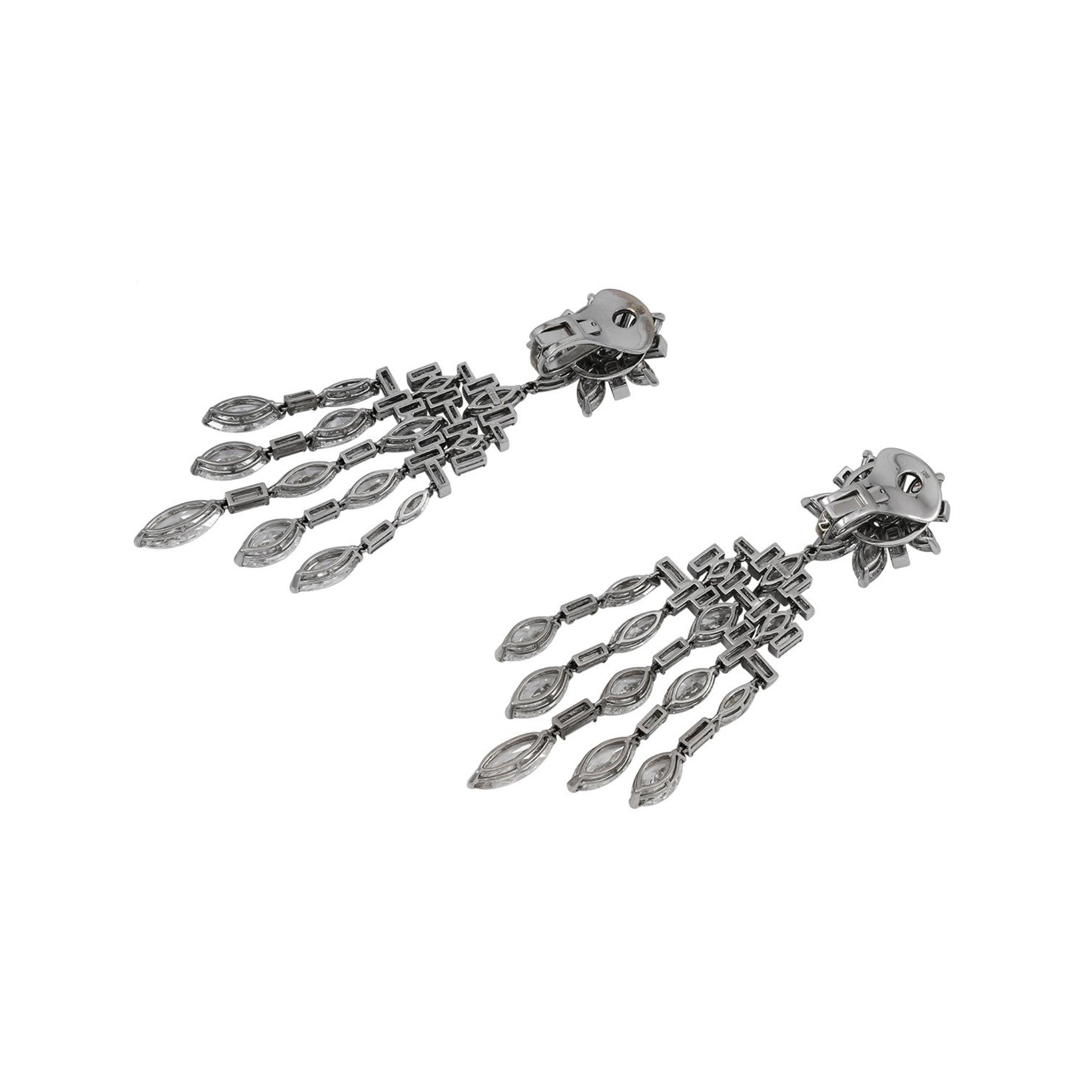 Important Diamond Pendant Earrings